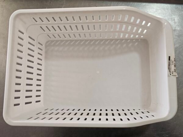 سلة لترتيب الثلاجة
