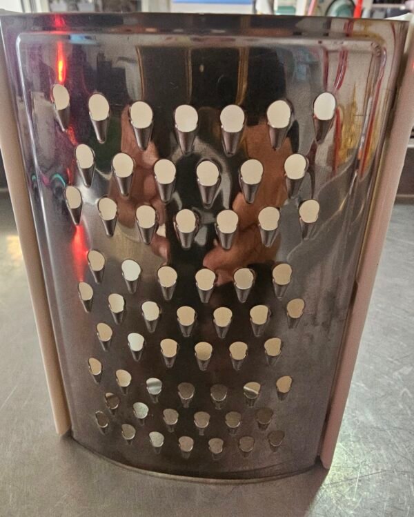 مبشرة بمقبض